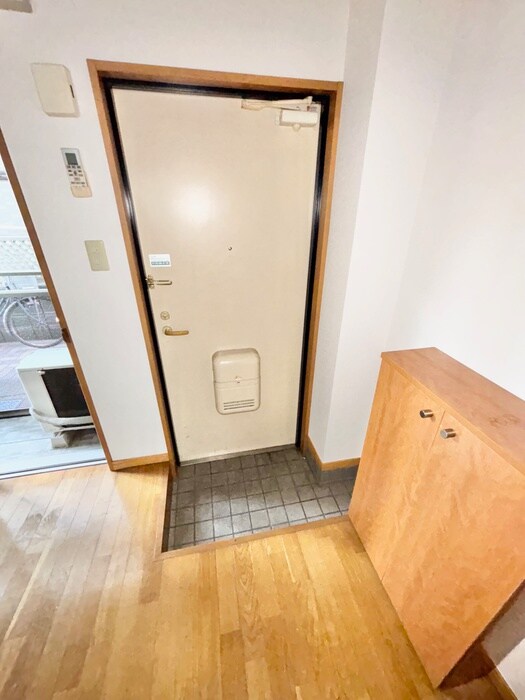 物件内観写真10　(廊下)