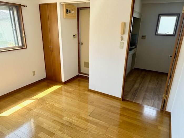 物件内観写真10　(居室)