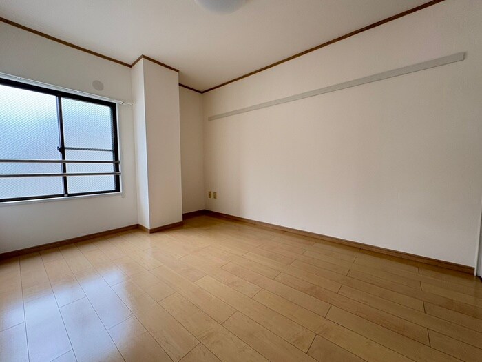 物件内観写真10　(居室)