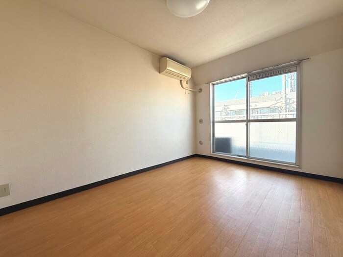 物件内観写真7　(居室)