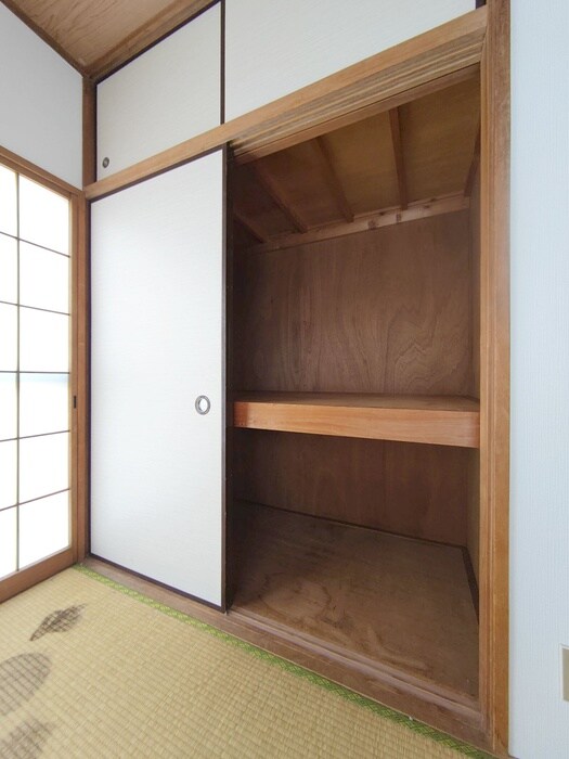 物件内観写真12　(収納)