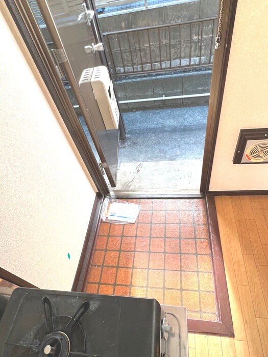 物件内観写真16　(玄関)