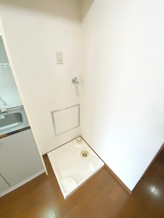 物件内観写真20　(洗濯機置場)