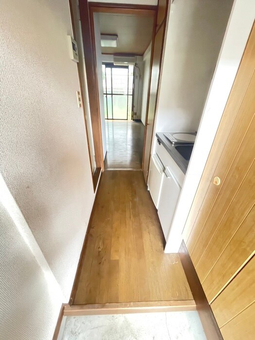 物件内観写真16　(廊下)