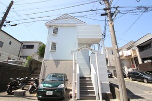 ベルピア・鶴ケ峰第２外観写真