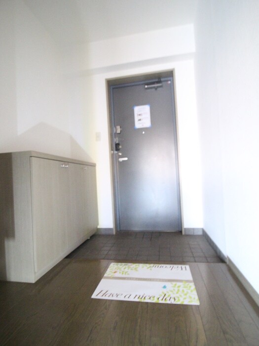 物件内観写真13　(玄関)