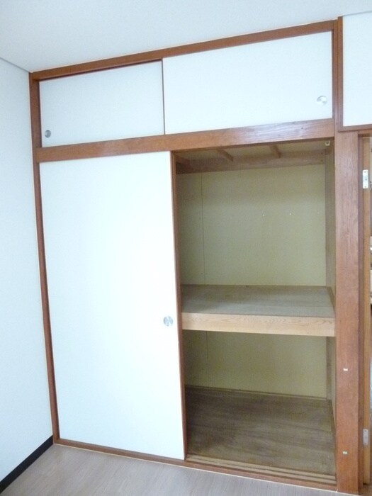 物件内観写真10　(収納)