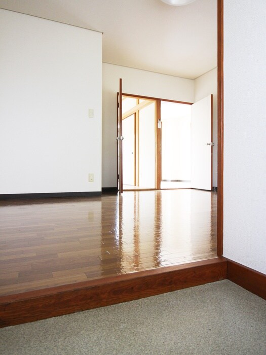 物件内観写真20　(廊下)