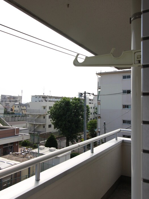 物件内観写真22　(室内からの展望)