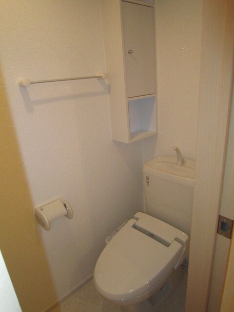 物件内観写真9　(トイレ)