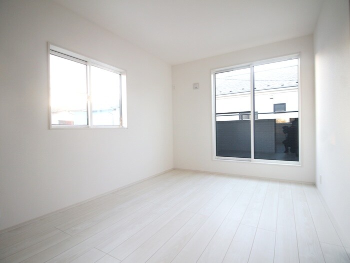 物件内観写真22　(室内からの展望)