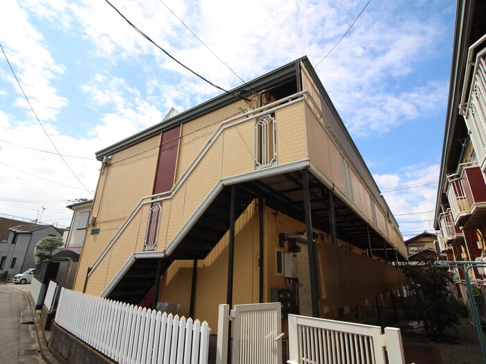 パ－ルハイツＣ棟の物件外観写真