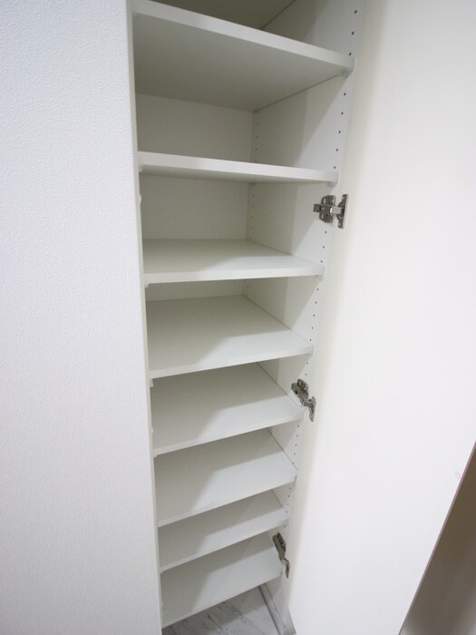 物件内観写真13　(靴箱)