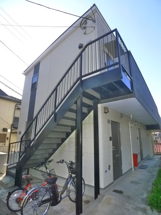 物件外観写真4　(エントランス部分)