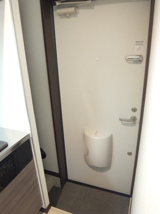 物件内観写真9　(玄関)