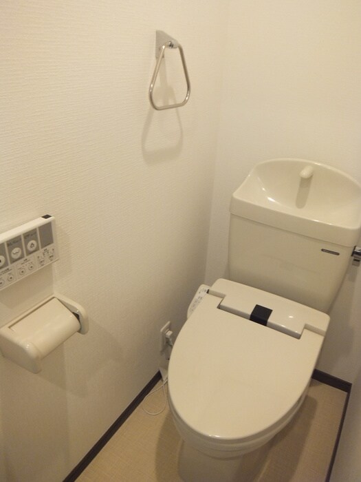 物件内観写真11　(トイレ)