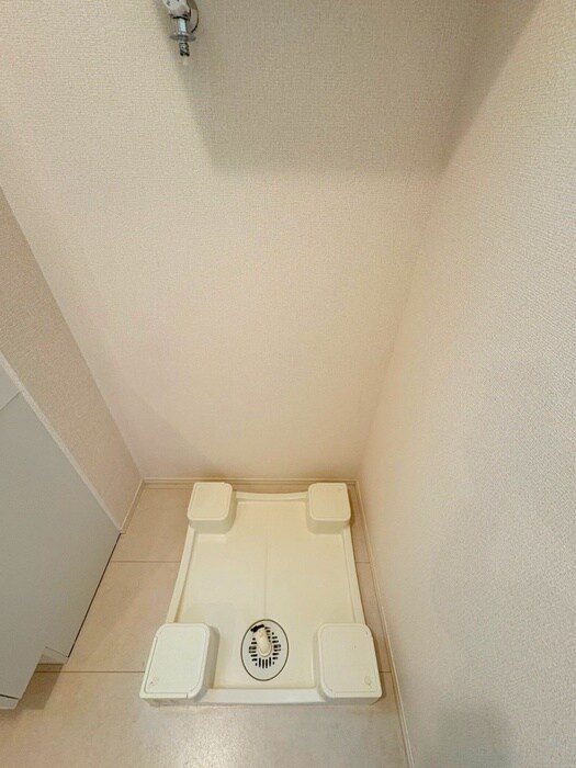 物件内観写真12　(洗濯機置場)