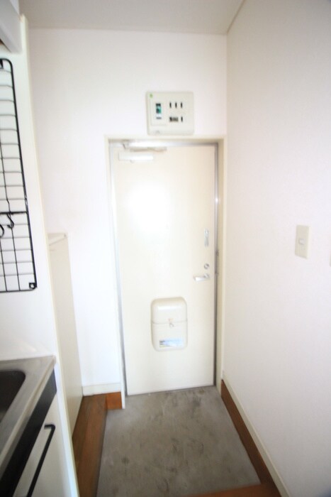 物件内観写真17　(玄関)