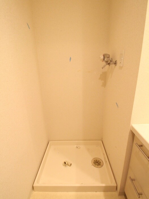 物件内観写真15　(洗濯機置場)