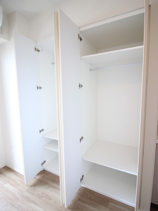 物件内観写真13　(収納)