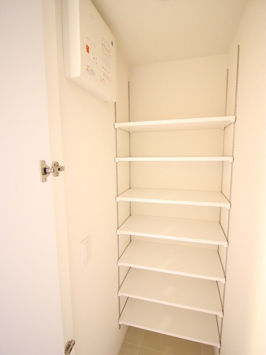 プライムメゾン板橋の靴箱