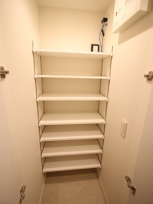 物件内観写真15　(靴箱)