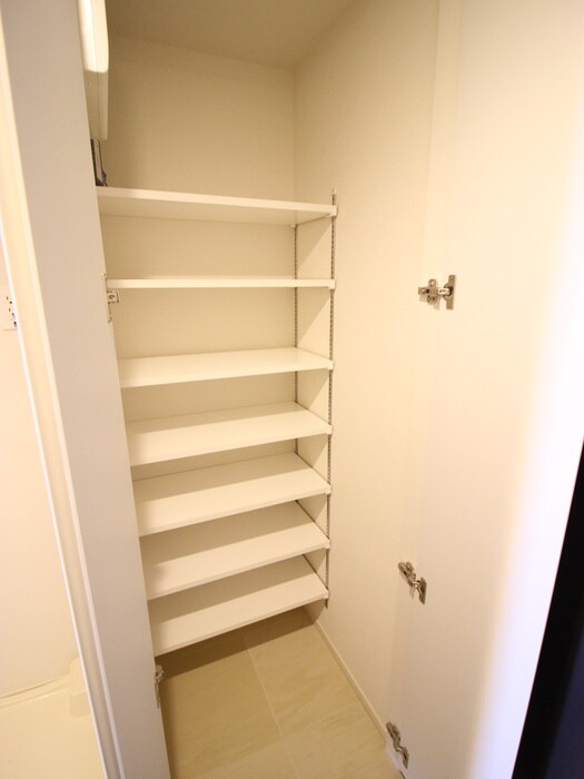 物件内観写真15　(靴箱)