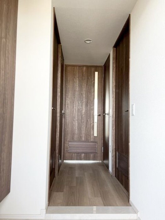 物件内観写真17　(廊下)