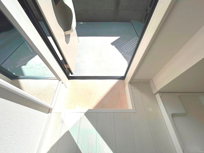 物件内観写真13　(玄関)