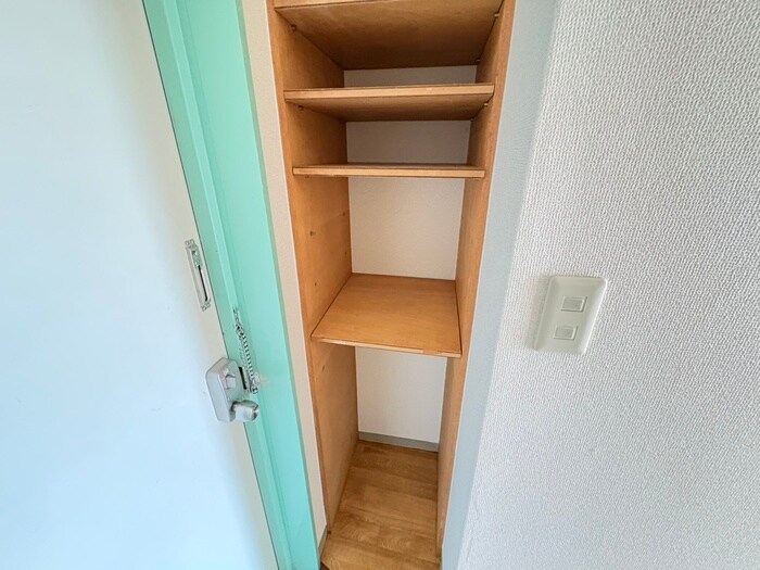 物件内観写真16　(靴箱)