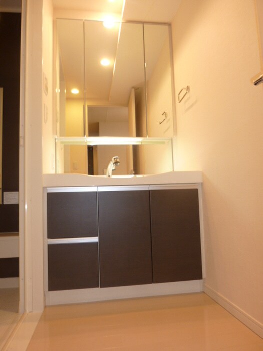 物件内観写真11　(洗面)