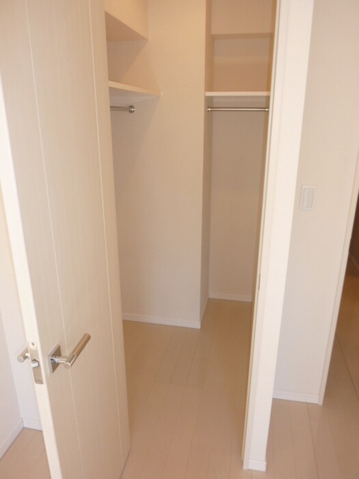 物件内観写真16　(収納)
