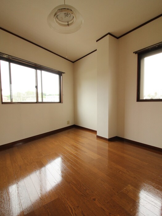 物件内観写真8　(居室)