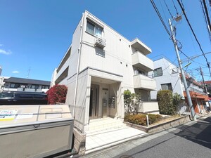 フラット明大前外観写真