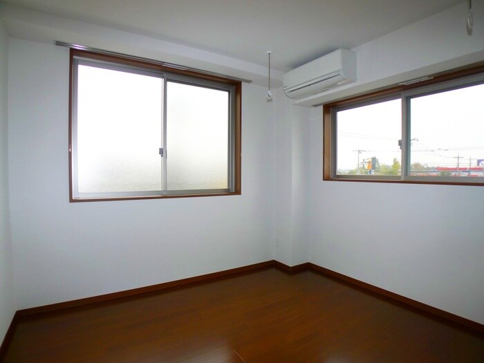 物件内観写真11　(居室)