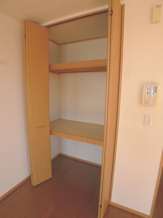 物件内観写真10　(収納)
