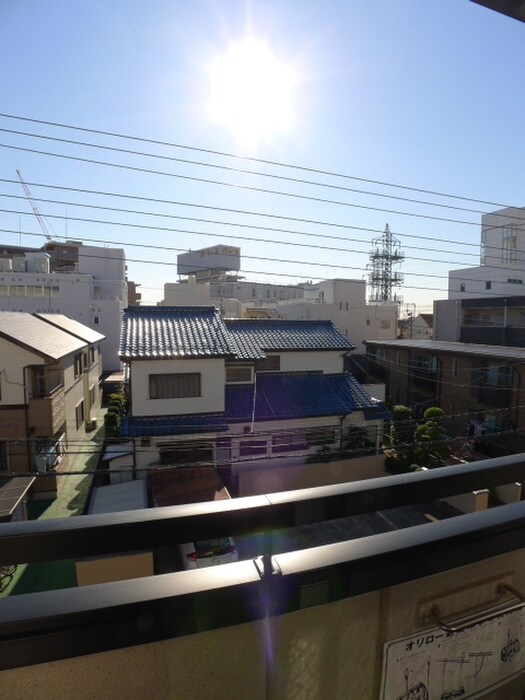 物件内観写真16　(室内からの展望)