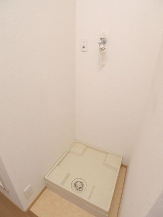 物件内観写真17　(洗濯機置場)