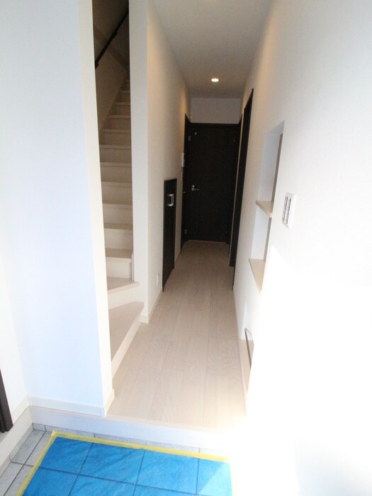 物件内観写真18　(廊下)