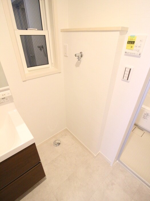 物件内観写真21　(洗濯機置場)