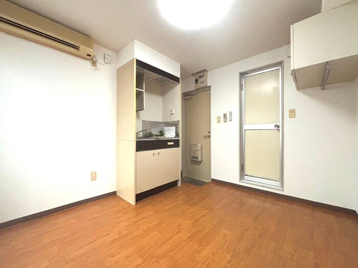 物件内観写真9　(居室)