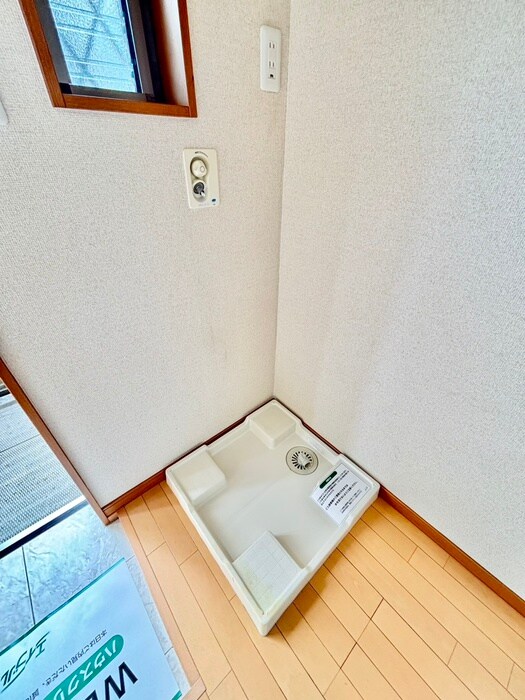 物件内観写真21　(洗濯機置場)