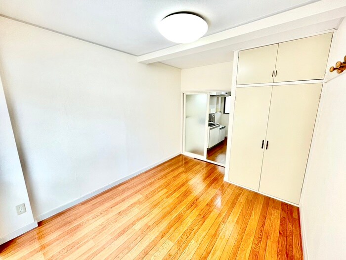 物件内観写真8　(居室)