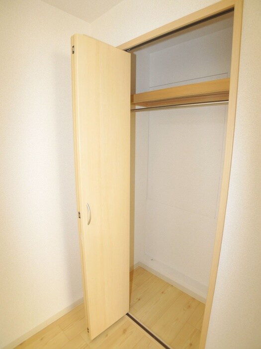 物件内観写真16　(収納)