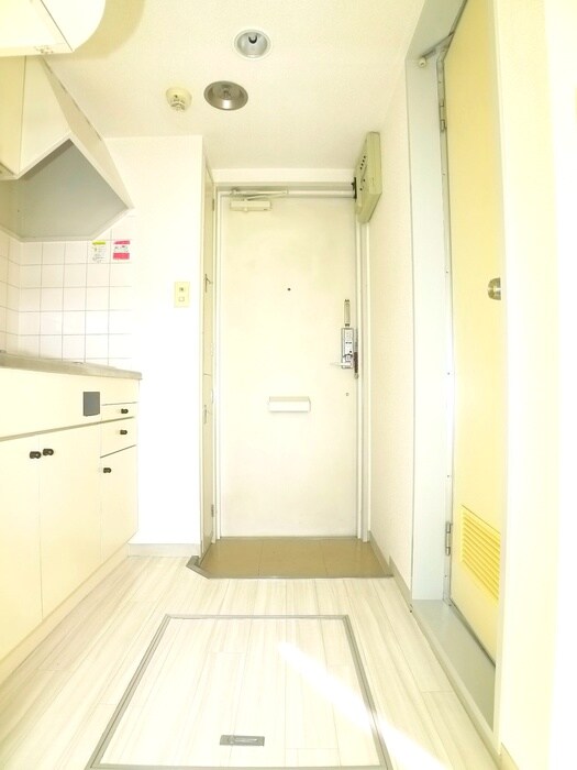 物件内観写真18　(廊下)