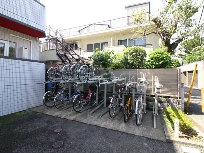 物件外観写真5　(駐輪場)