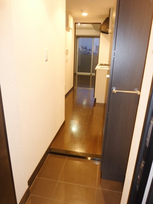 物件内観写真15　(玄関)