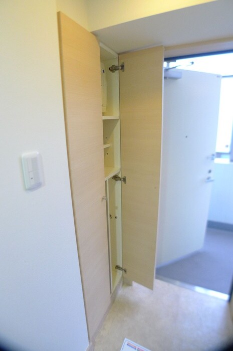 物件内観写真13　(靴箱)