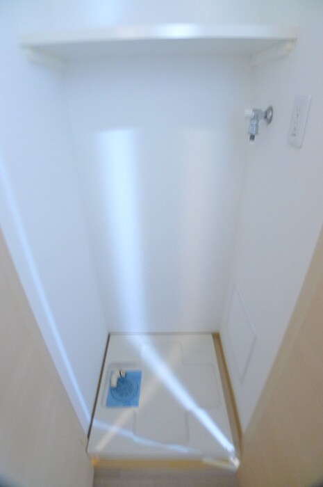 物件内観写真18　(洗濯機置場)