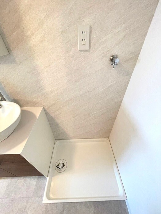 物件内観写真11　(洗濯機置場)